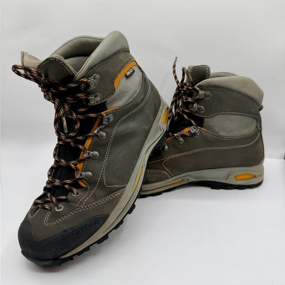 La Sportiva Other - La Sportiva Gore Tex Hiking Boots size 41. US Men’s 8 , Made Italy Vibram